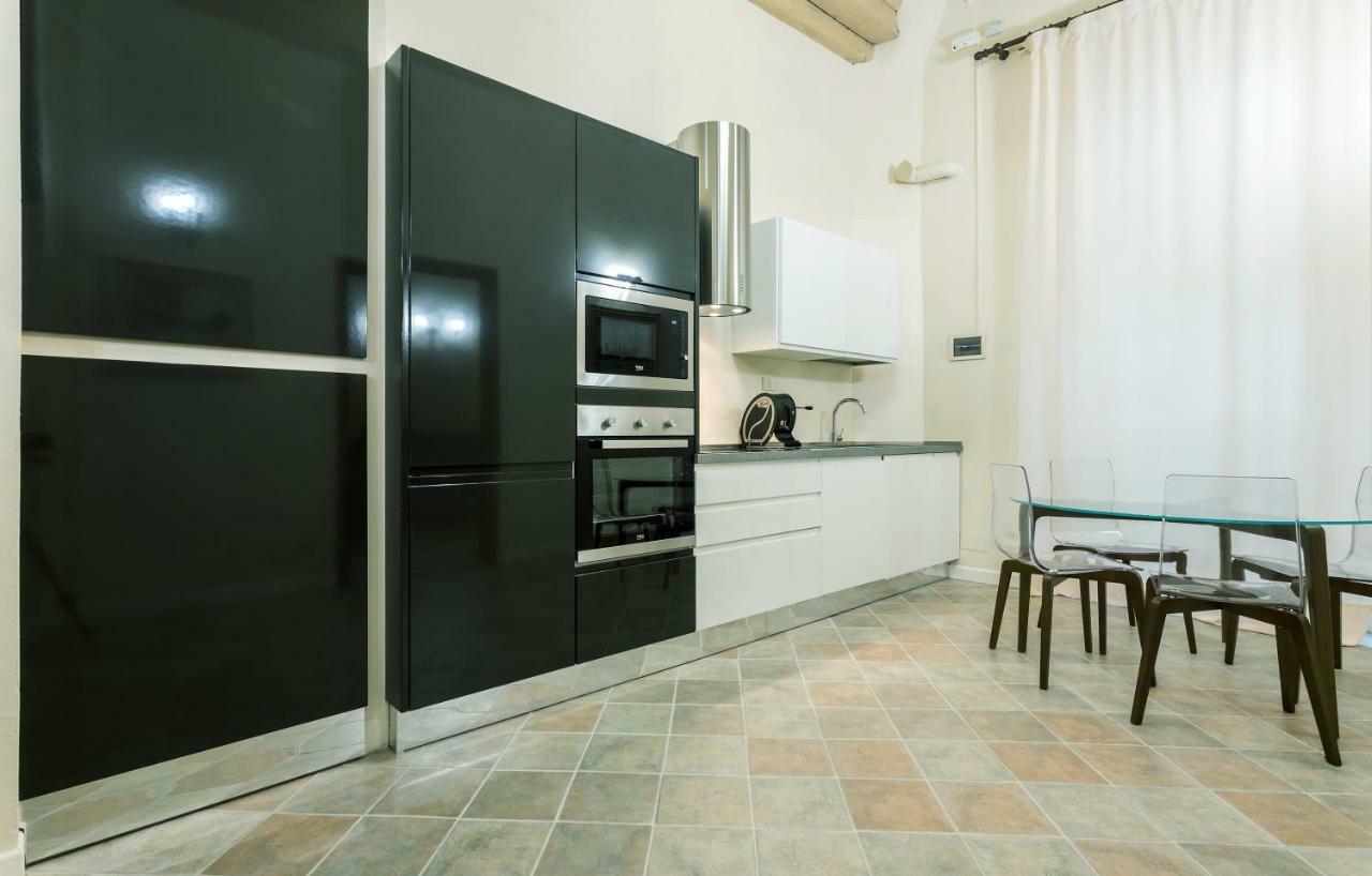 Duomo 2 Bedroom Apartment Флоренция Экстерьер фото